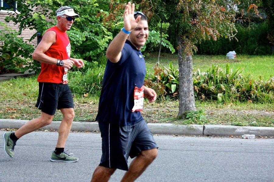 Coach Mike Gomez runs marathon to raise funds for senior’s tuition