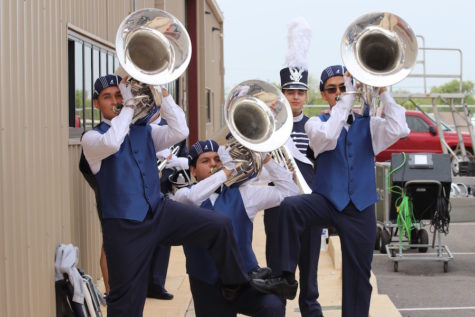 Button Band battles to First Place in Cotulla marching festival