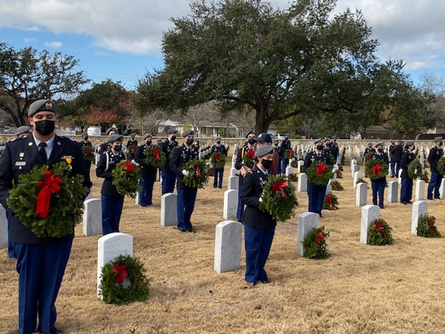 Cadets+participate+at+Wreaths+Across+America